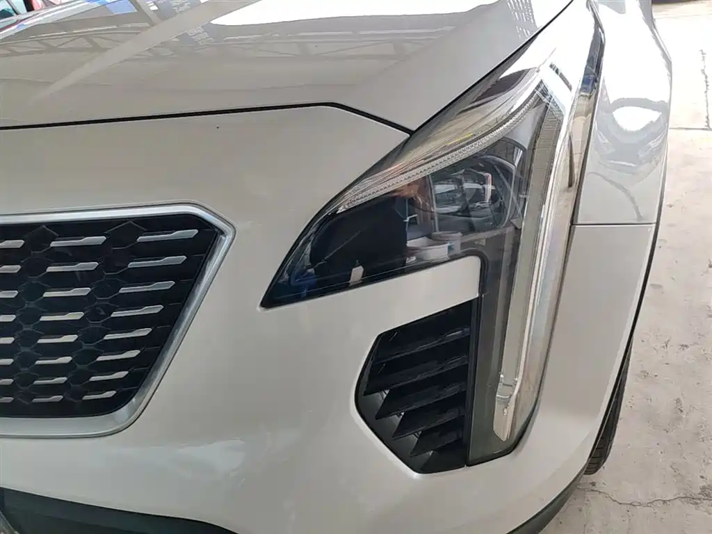 Cadillac XT4 2018 Model 28T 2WD Luxury фото 24