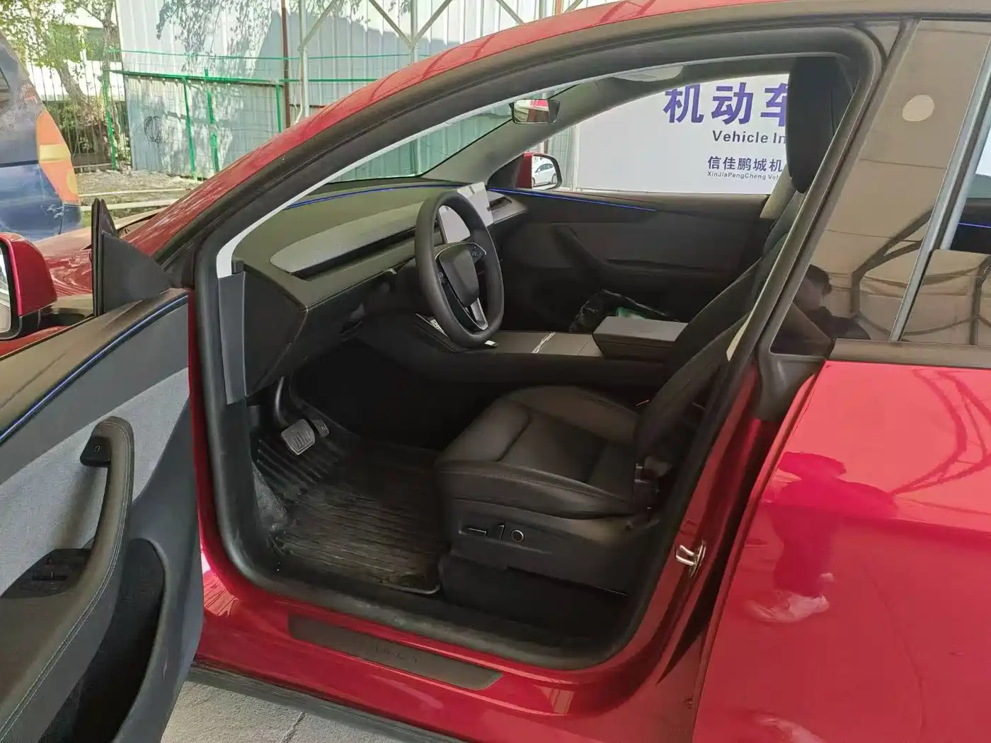 Tesla Model Y 2025 Rear-Wheel Drive фото 5