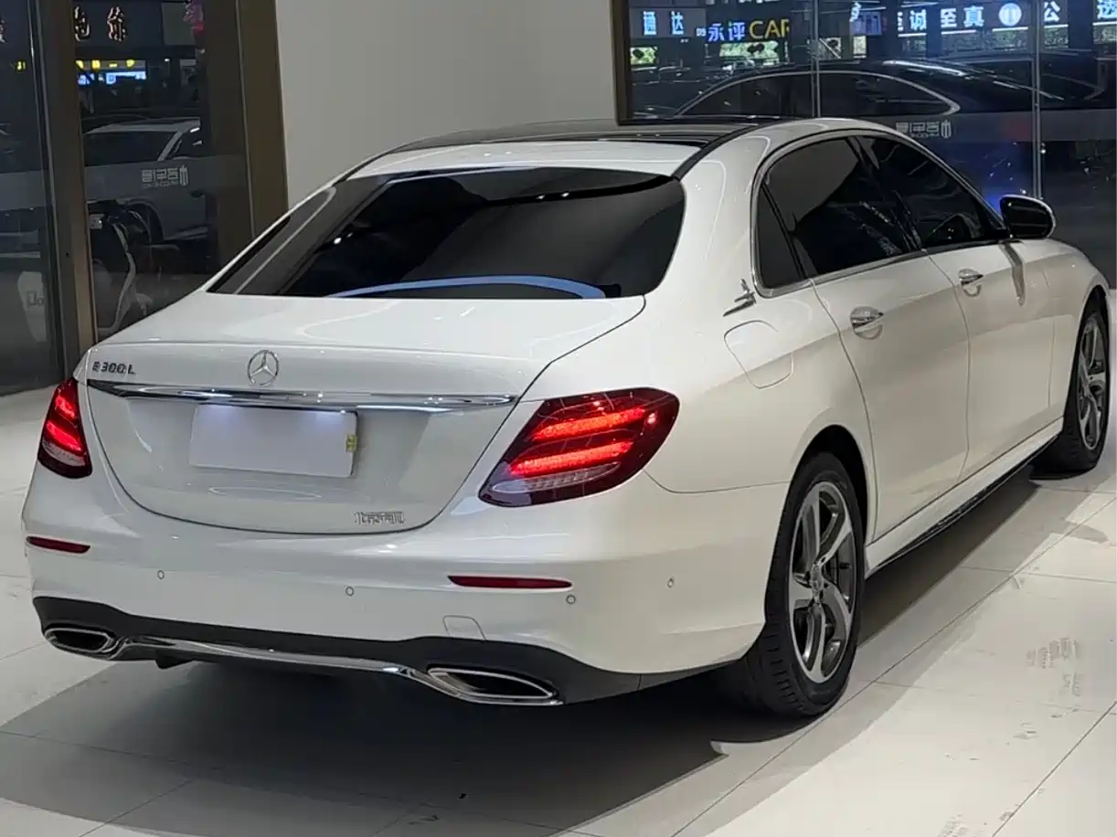 Mercedes-Benz E-Class 2018 Facelift E 300 L Sport Fashion фото 4