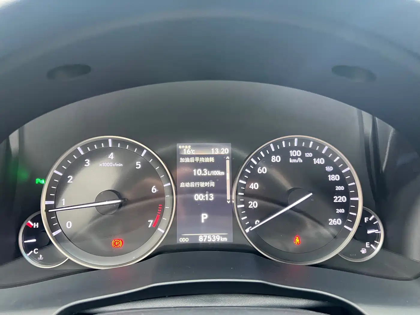 Lexus ES 2015 200 Elite Edition фото 12