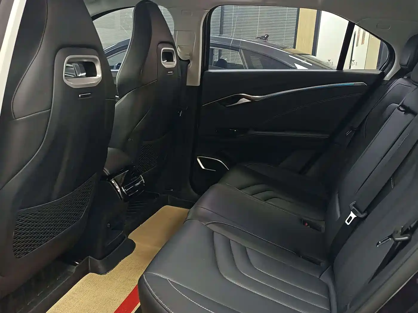 NEZHA AUTOMOBILE NEZHA U