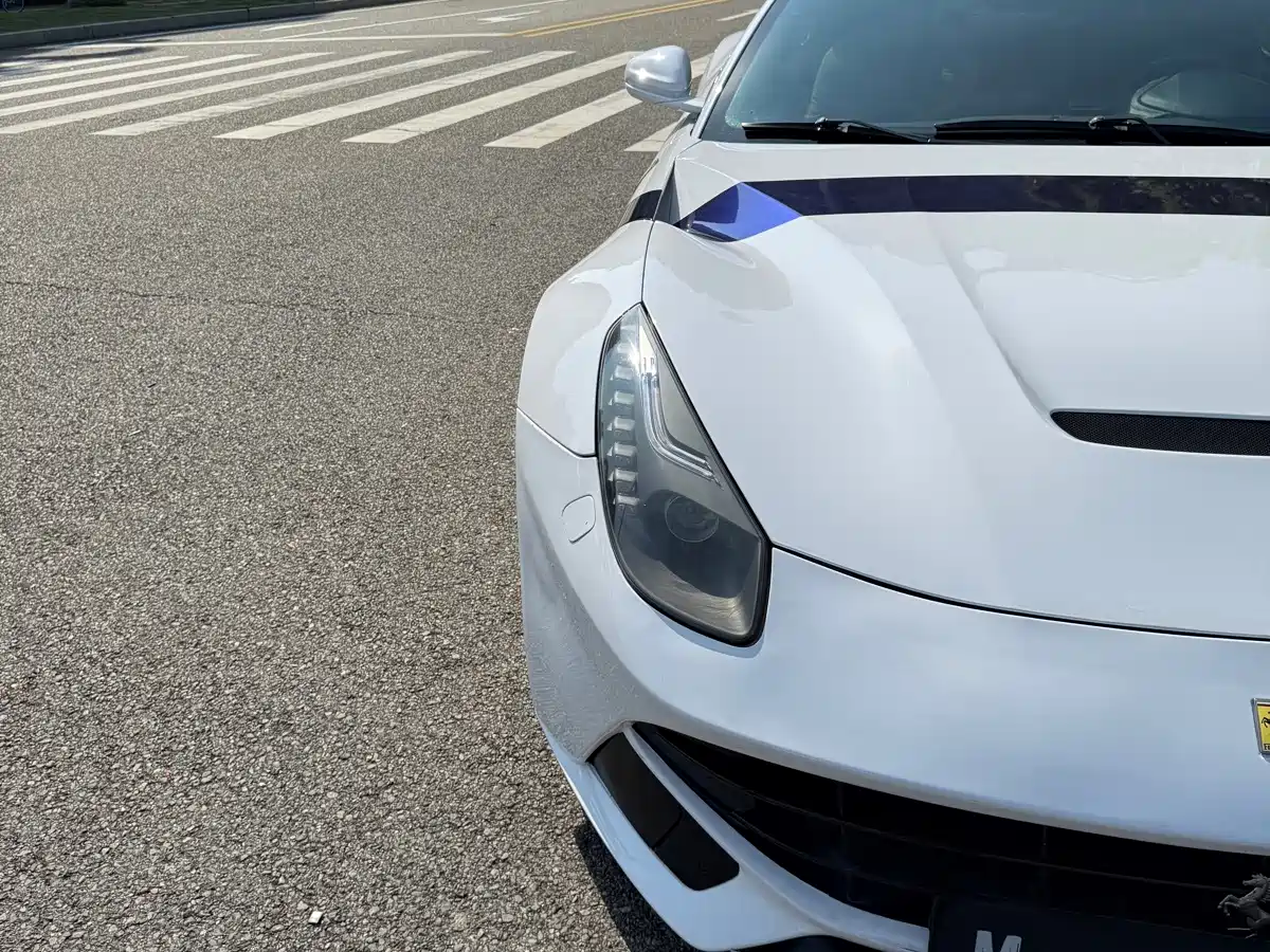 Ferrari F12berlinetta 2013 2013 6.3L Standard