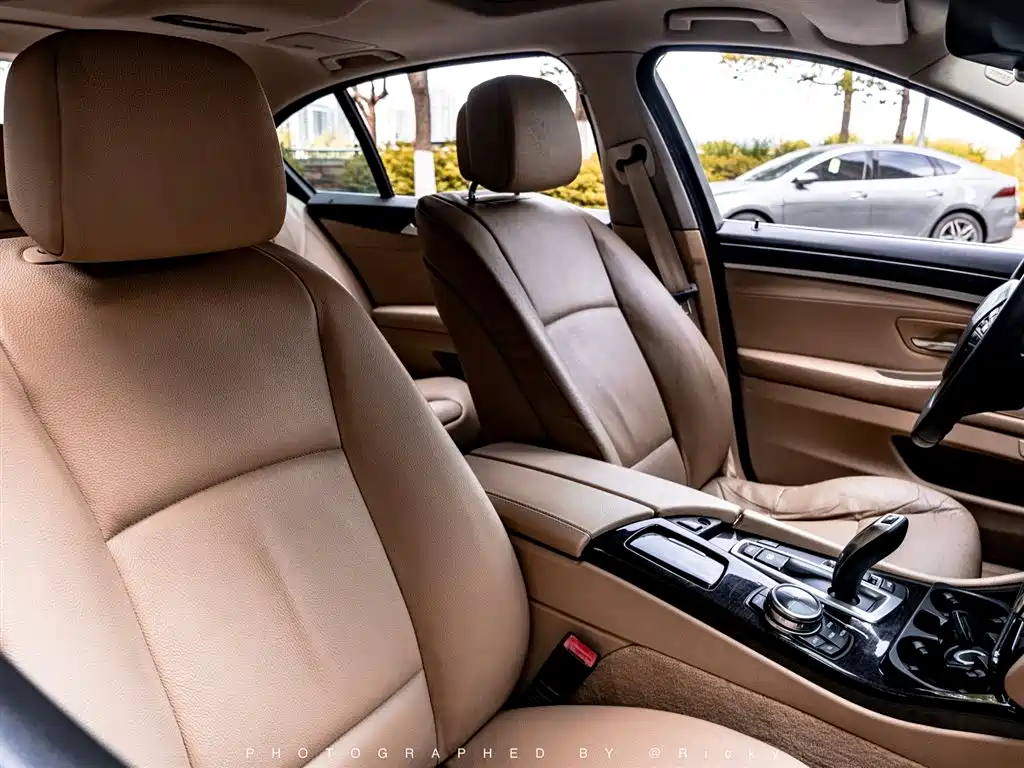 BMW 5 Series 2013 530Li Leadership фото 9
