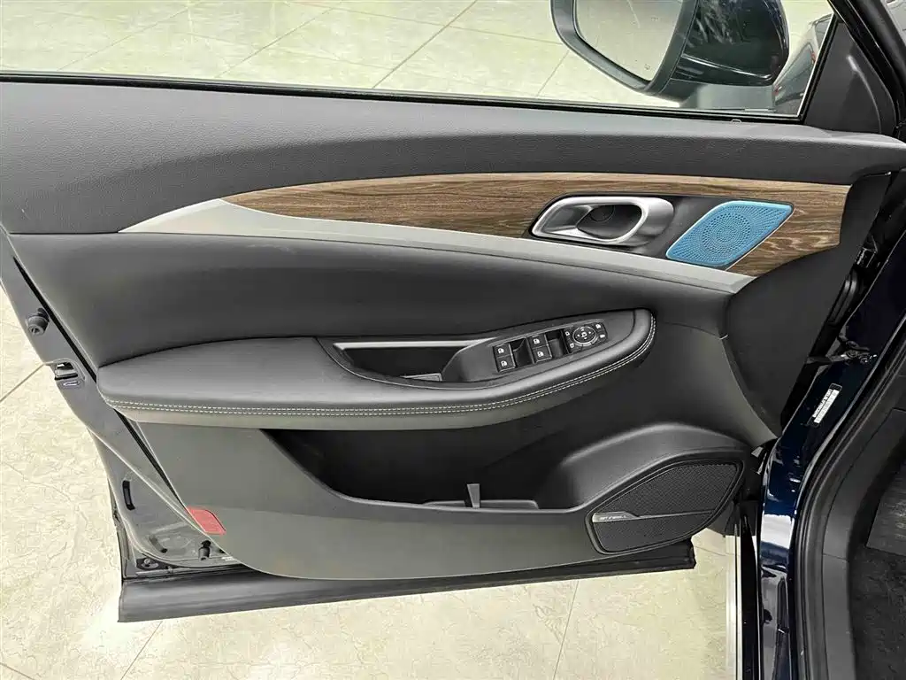 SKYWORTH AUTO SKYWORTH EV6