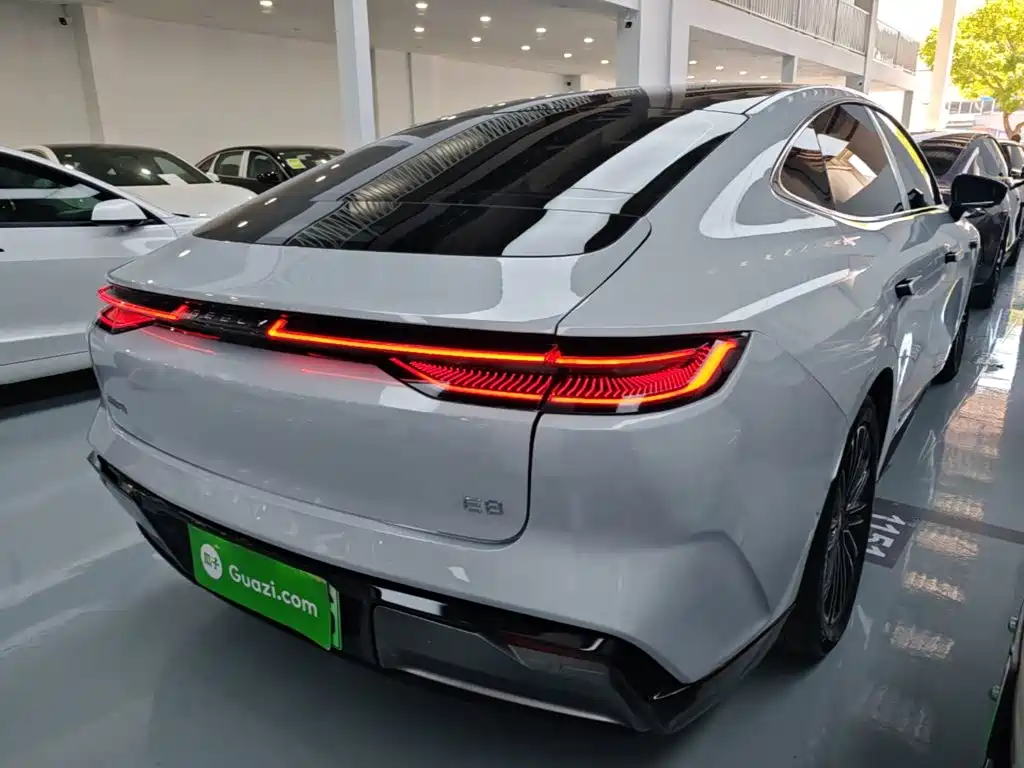2025 Geely Galaxy Galaxy E8