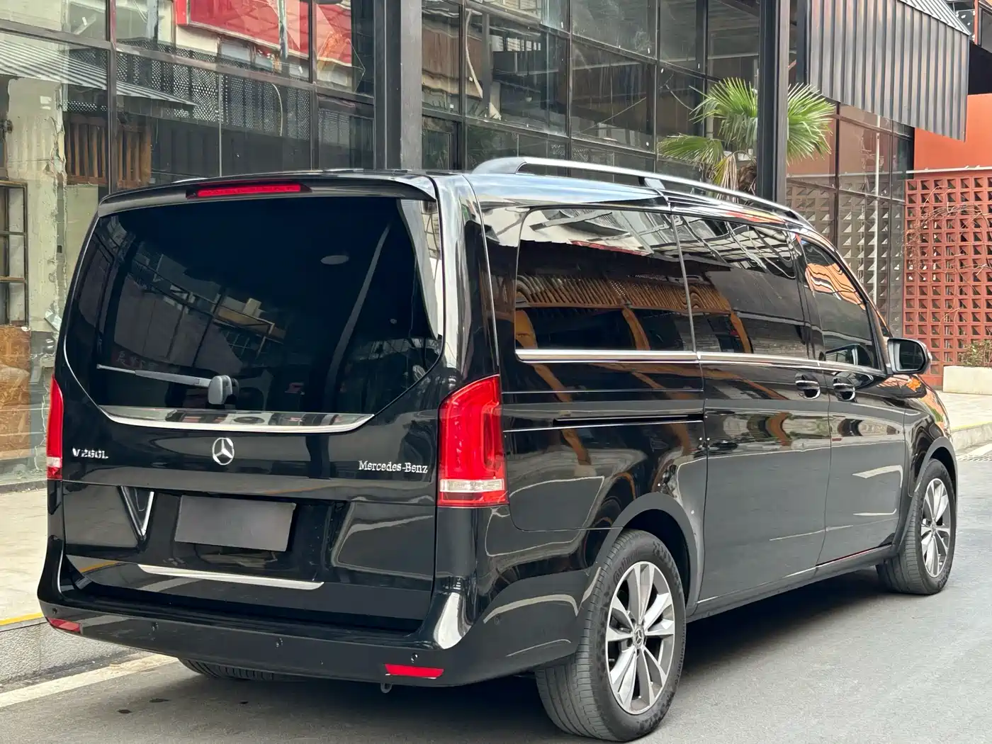 Mercedes-Benz V-Class 2022 V 260 Pilot Edition фото 23