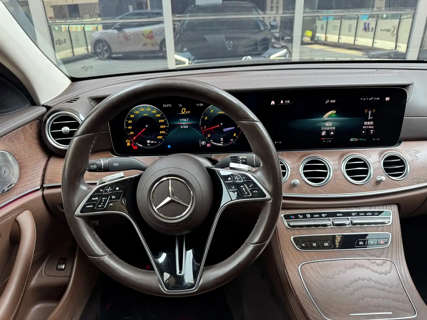 MERCEDES-BENZ E CLASS