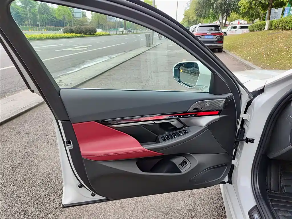 BMW i5 2025 eDrive 40L M Sport Package фото 6