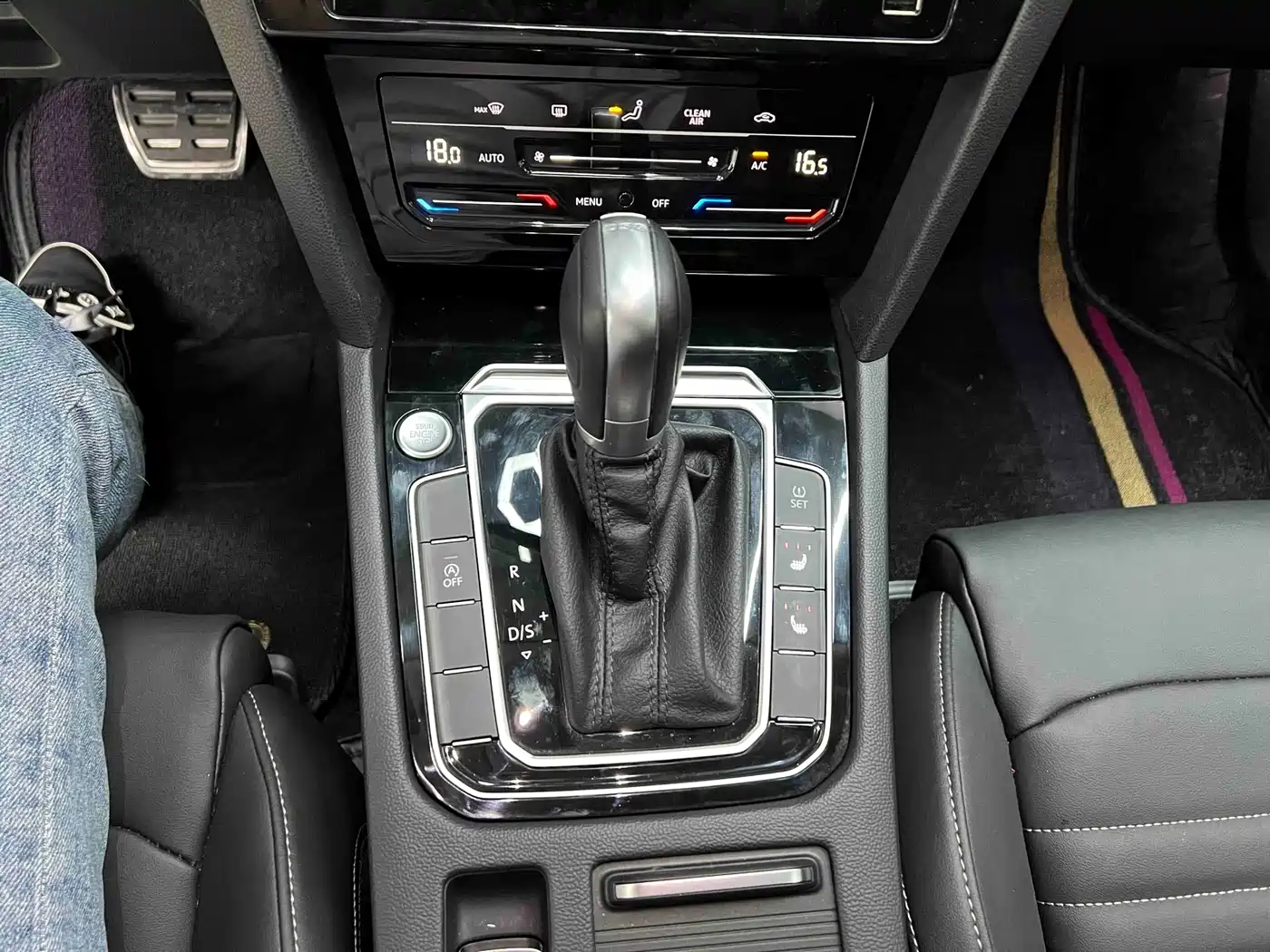 Volkswagen Magotan 2023 Model 2 Million Units Commemorative Edition 280TSI DSG Leading Version фото 13