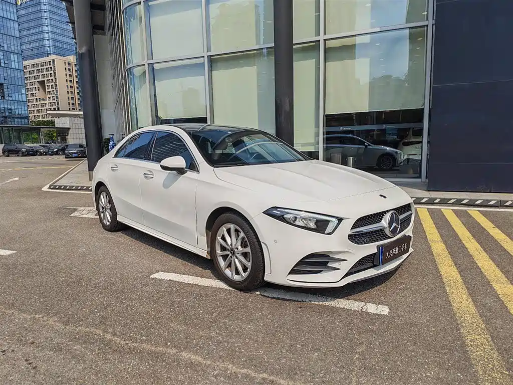 Mercedes-Benz A-Class 2020 Facelift A 200 L Sport Sedan Fashion фото 9