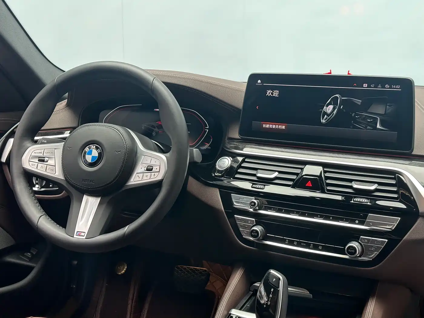 BMW 5 Series 2022 525Li M Sport Package фото 11