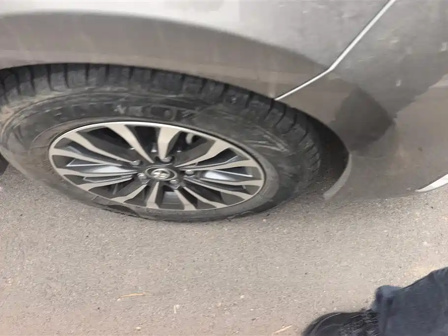 Toyota Corolla 2017 1.2T CVT GL-i фото 6