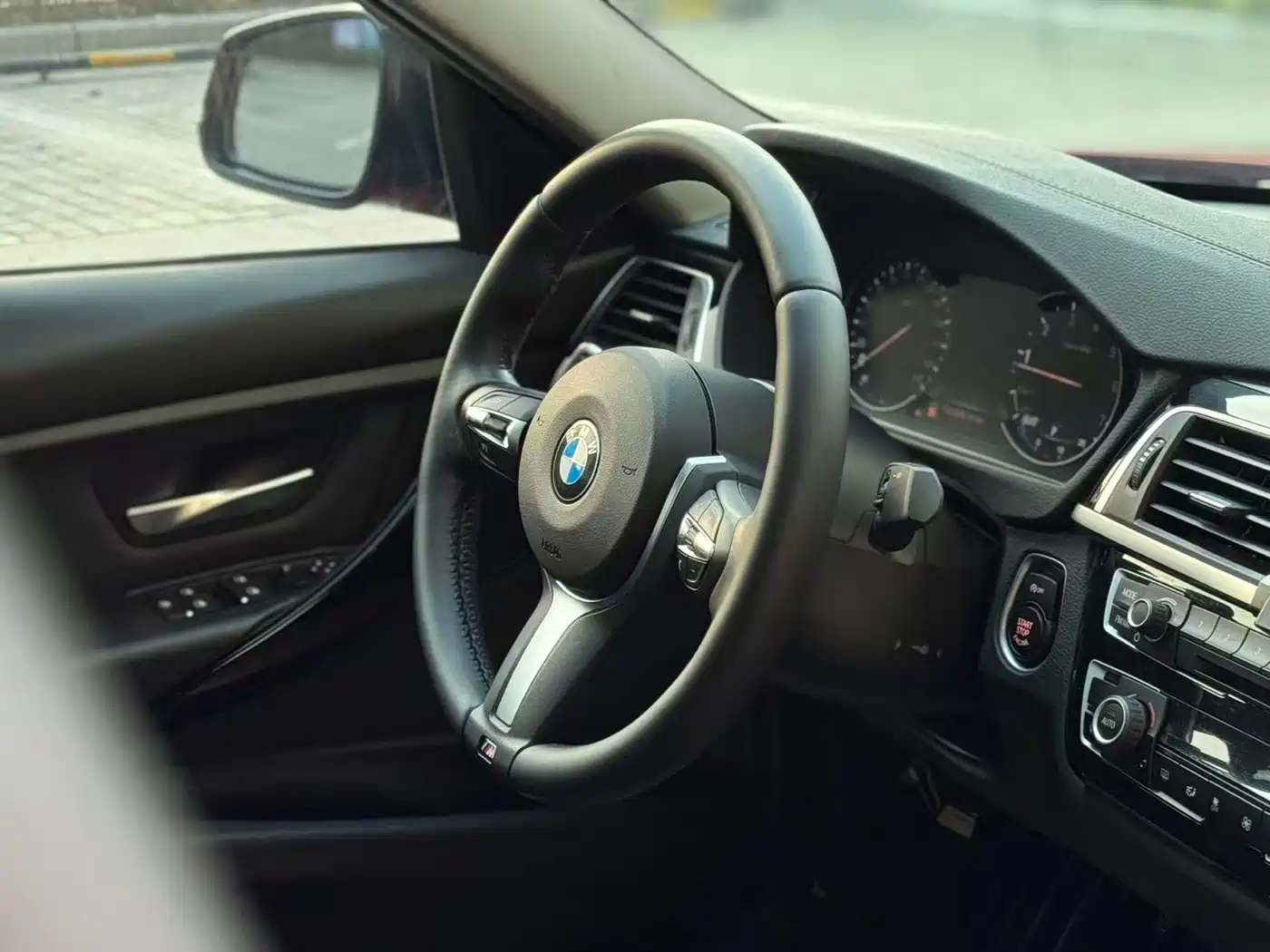 BMW 3 Series 2018 320Li Leading M Sport Package фото 12