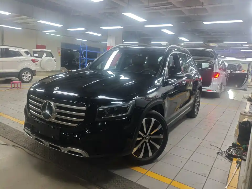 Фото 1 - Mercedes-Benz GLB