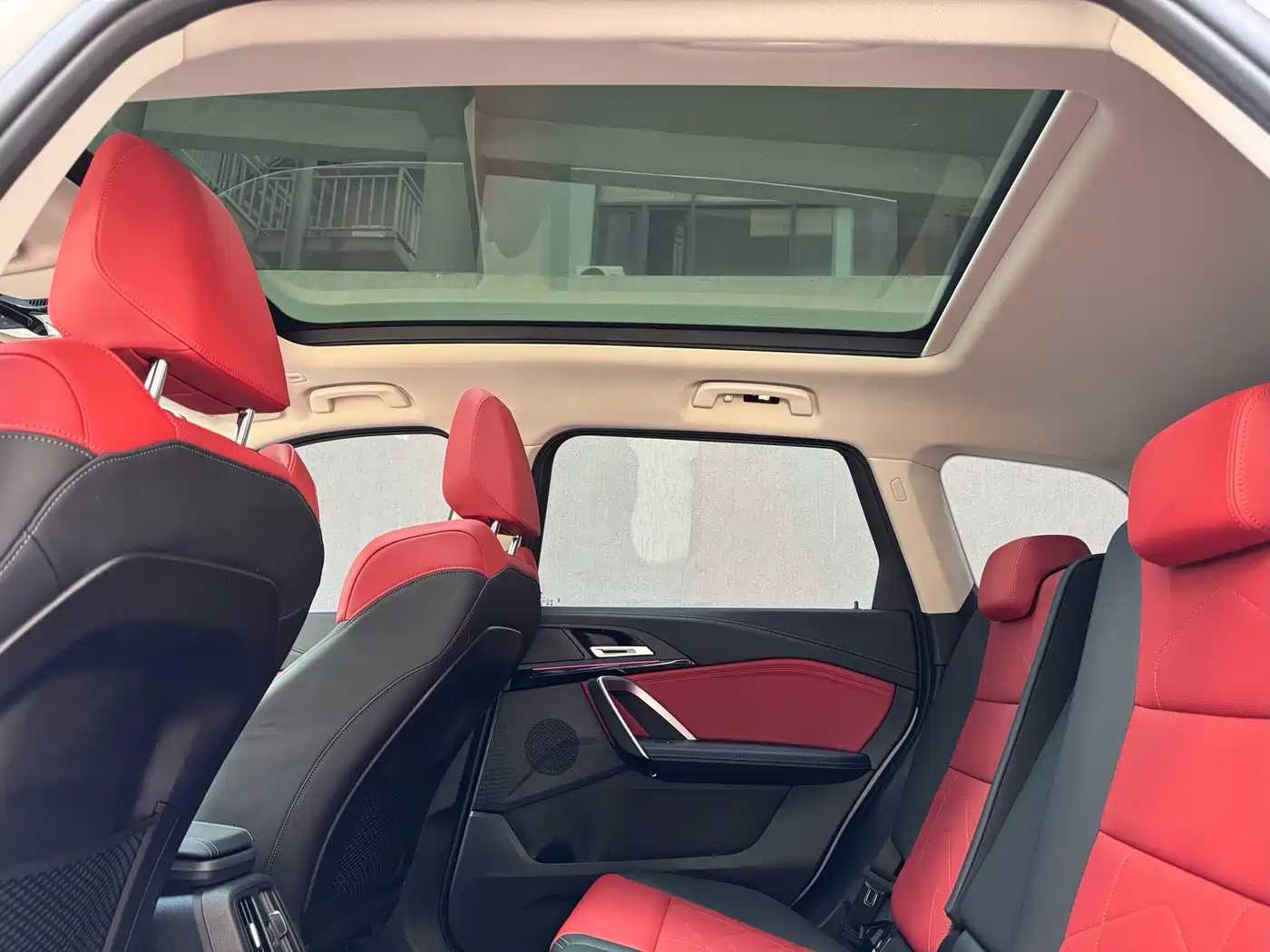 BMW X1 2023 sDrive20Li X Design Package фото 14