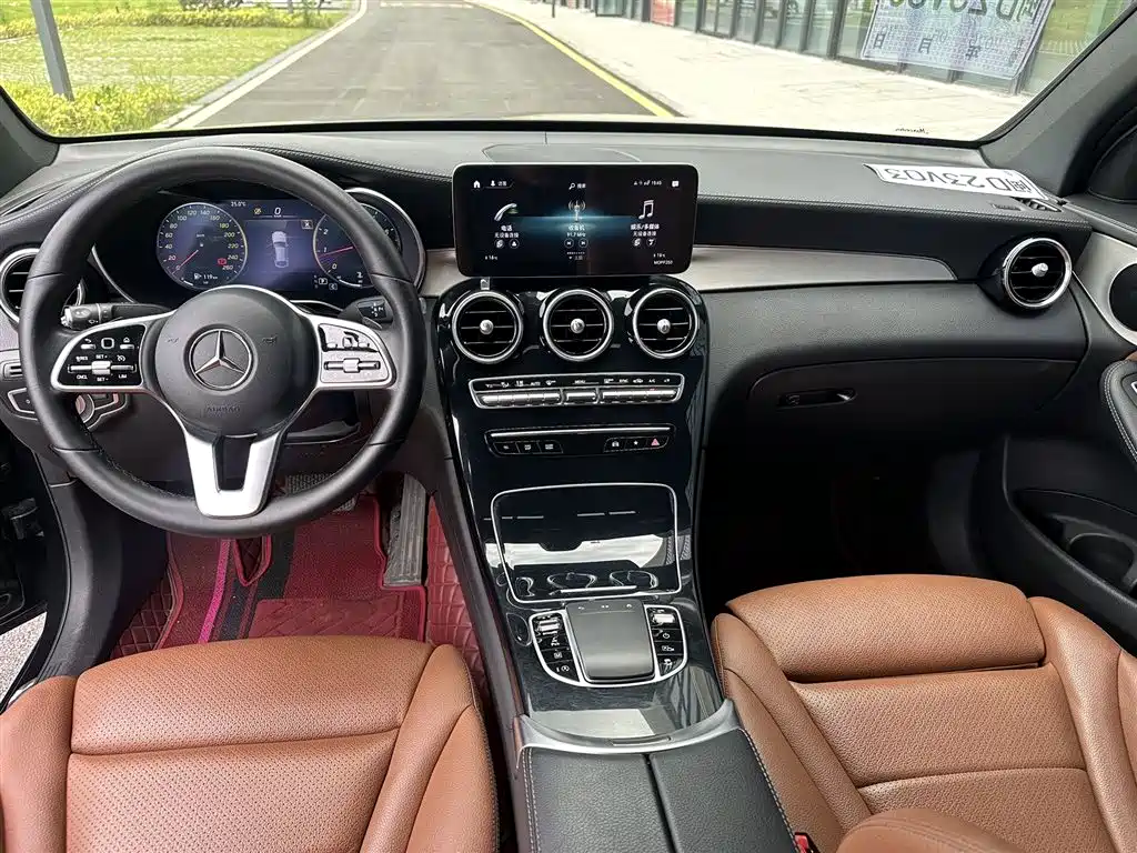Mercedes-Benz GLC Coupe 2021 GLC 260 4MATIC Coupe SUV фото 8