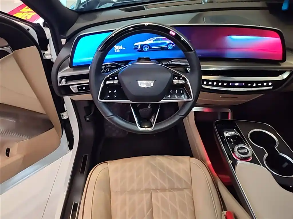 Cadillac IQ Rui Ge 2022 Rear-Wheel Drive Long Range Premium Edition фото 11