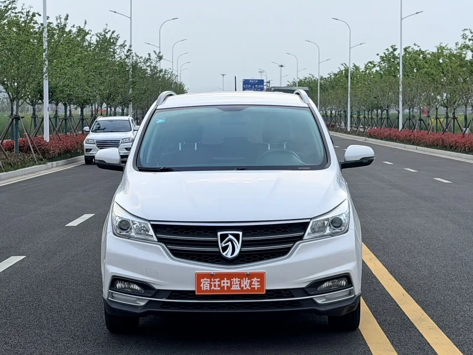 Фото 2 - Baojun 730