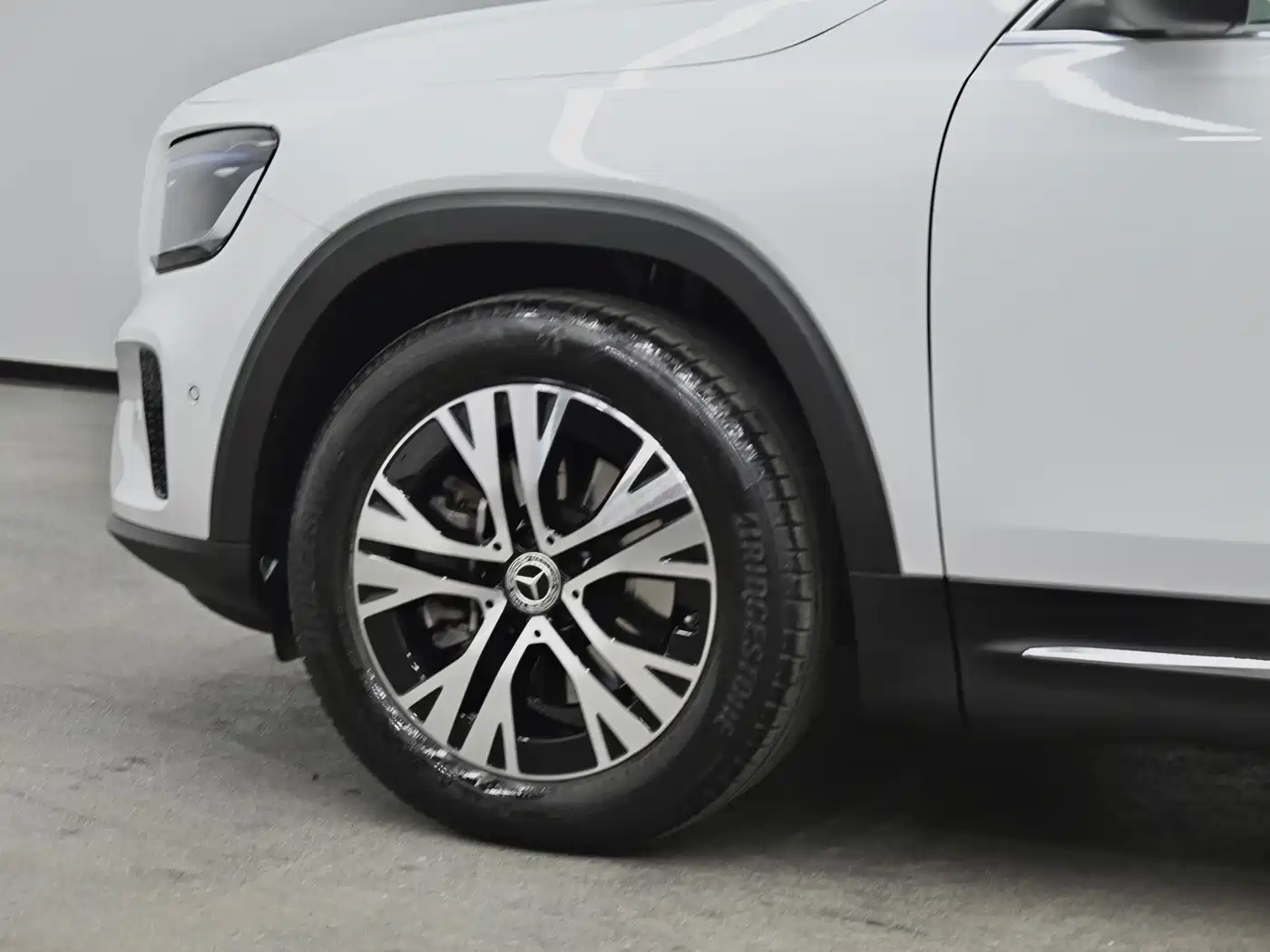 Mercedes-Benz GLB 2024 GLB 220 Dynamic фото 21