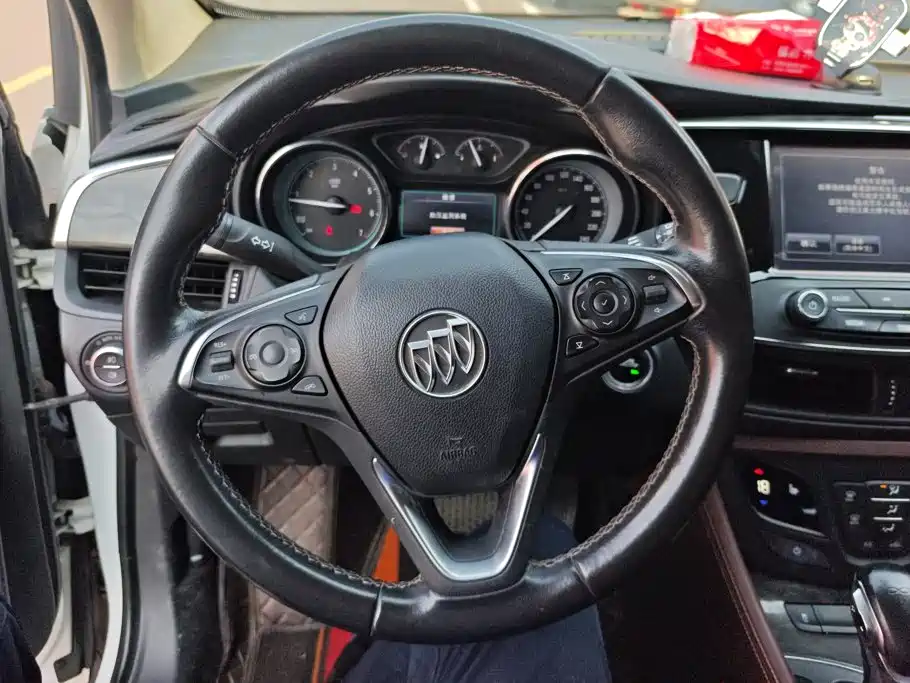 Фото 15 - Buick Envision Plus