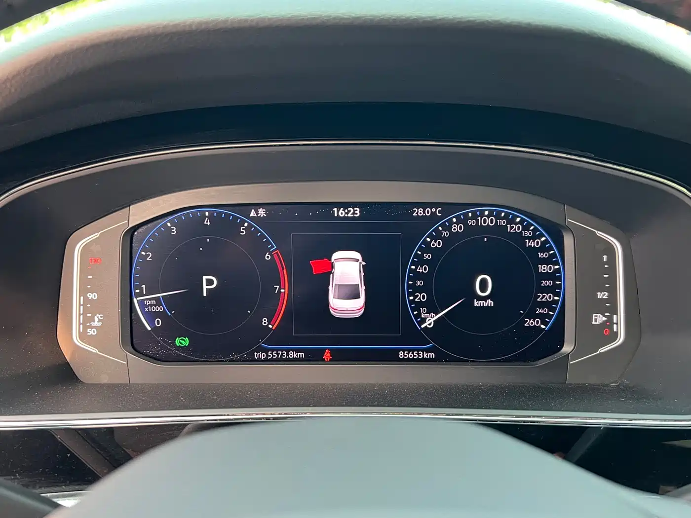 Volkswagen Passat 2022 330TSI Starlight Luxury Edition фото 11