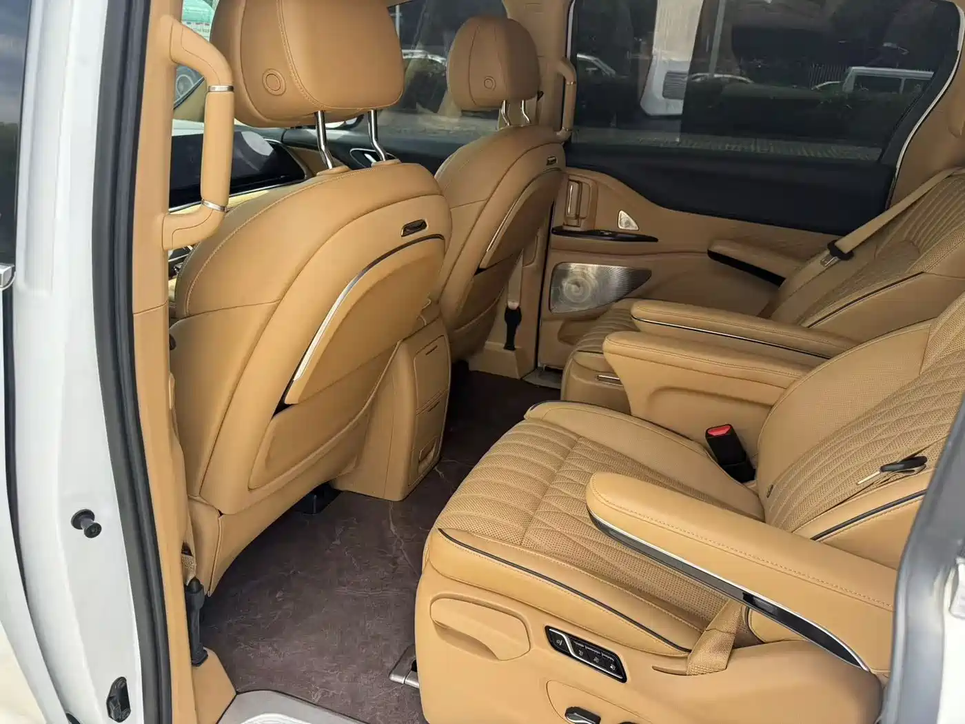 Voyah Auto Voyah Dreamer 2022 Low-carbon Dream+Smart Package фото 14