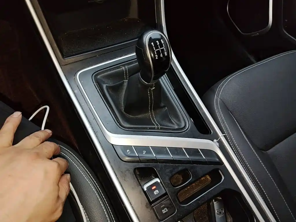 Фото 14 - Geely Emgrand X6