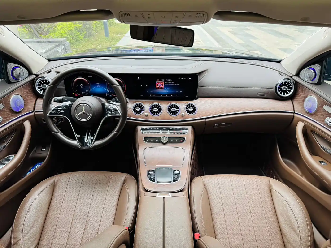 MERCEDES-BENZ E CLASS