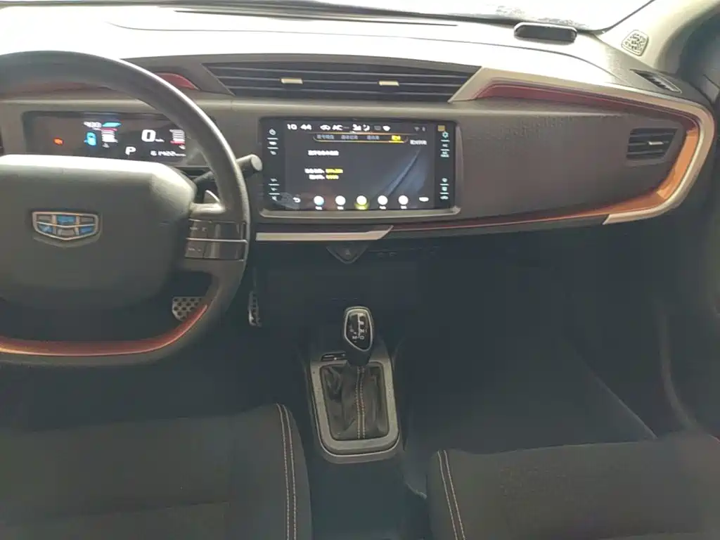 Geely Yuanjing X1 2018 2017 1.3L Auto Fun Edition