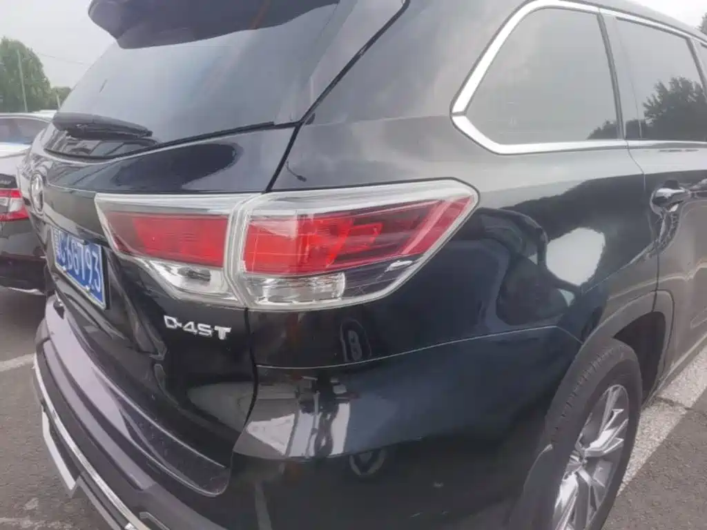 Фото 8 - Toyota Highlander