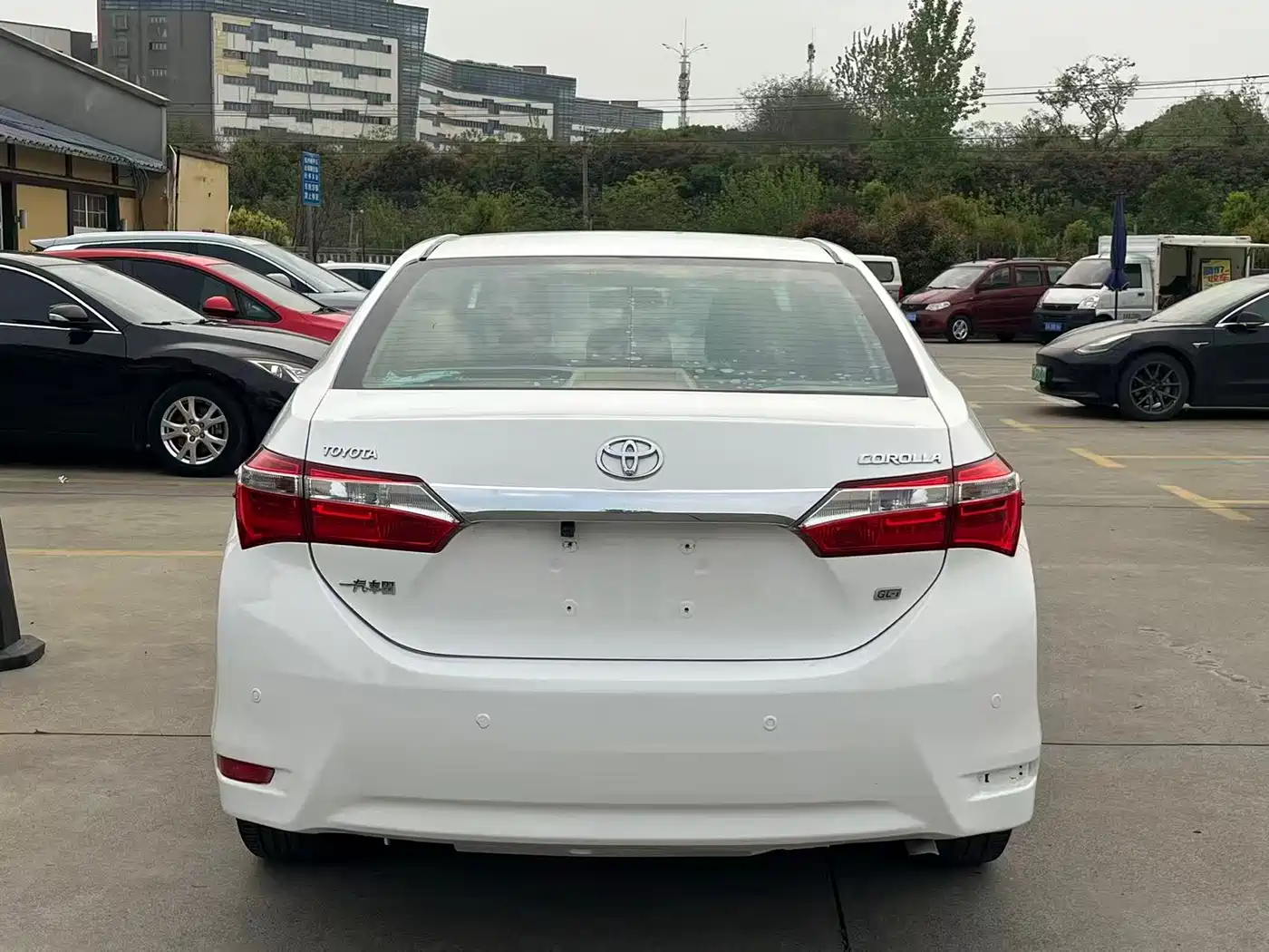 Toyota Corolla 2014 1.6L Manual GL-i Leather Edition фото 11