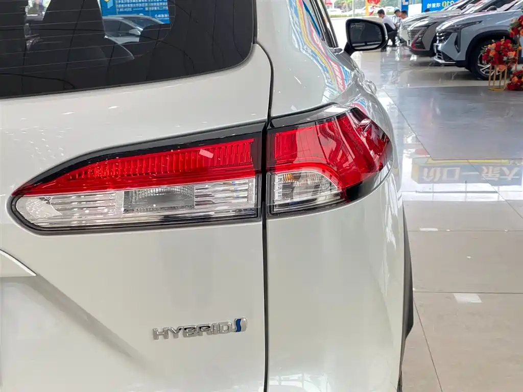 Toyota Corolla Cross 2023 2.0L Elite Edition фото 15