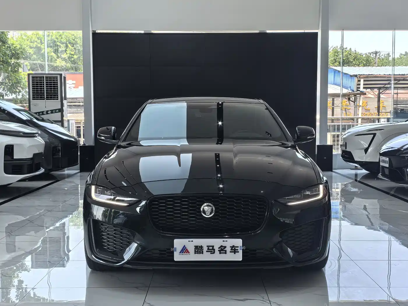 Jaguar XEL 2024 2024 Model 2.0T 250PS R-DYNAMIC S Gloss Black Sport Edition