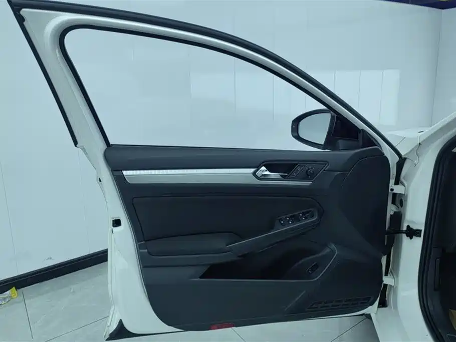 Volkswagen Lamando 2021 230TSI DSG Fashion Edition фото 7