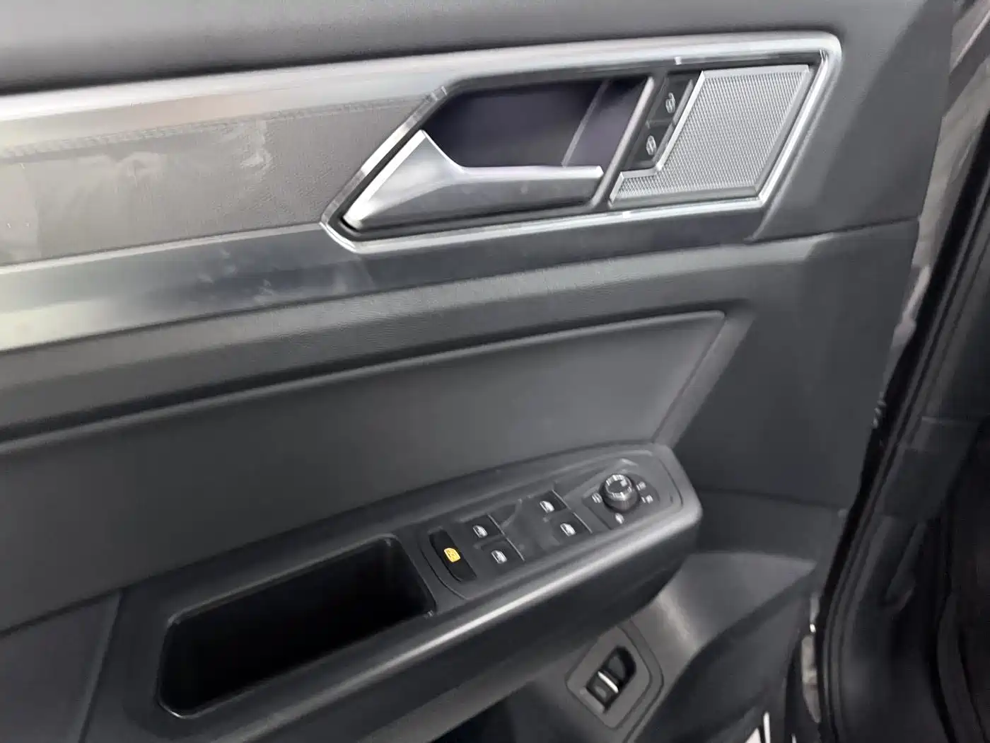 Volkswagen Teramont 2019 380TSI 4WD Luxury Edition China VI фото 6