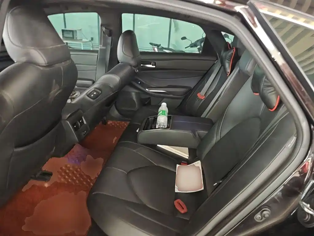 Toyota Avalon 2019 Hybrid 2.5L Luxury Edition China VI фото 17