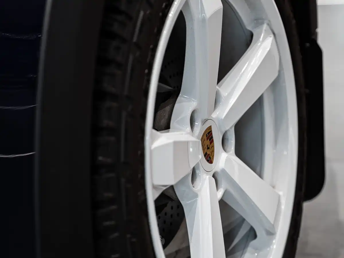 Porsche 911 2023 Dakar 3.0T фото 42