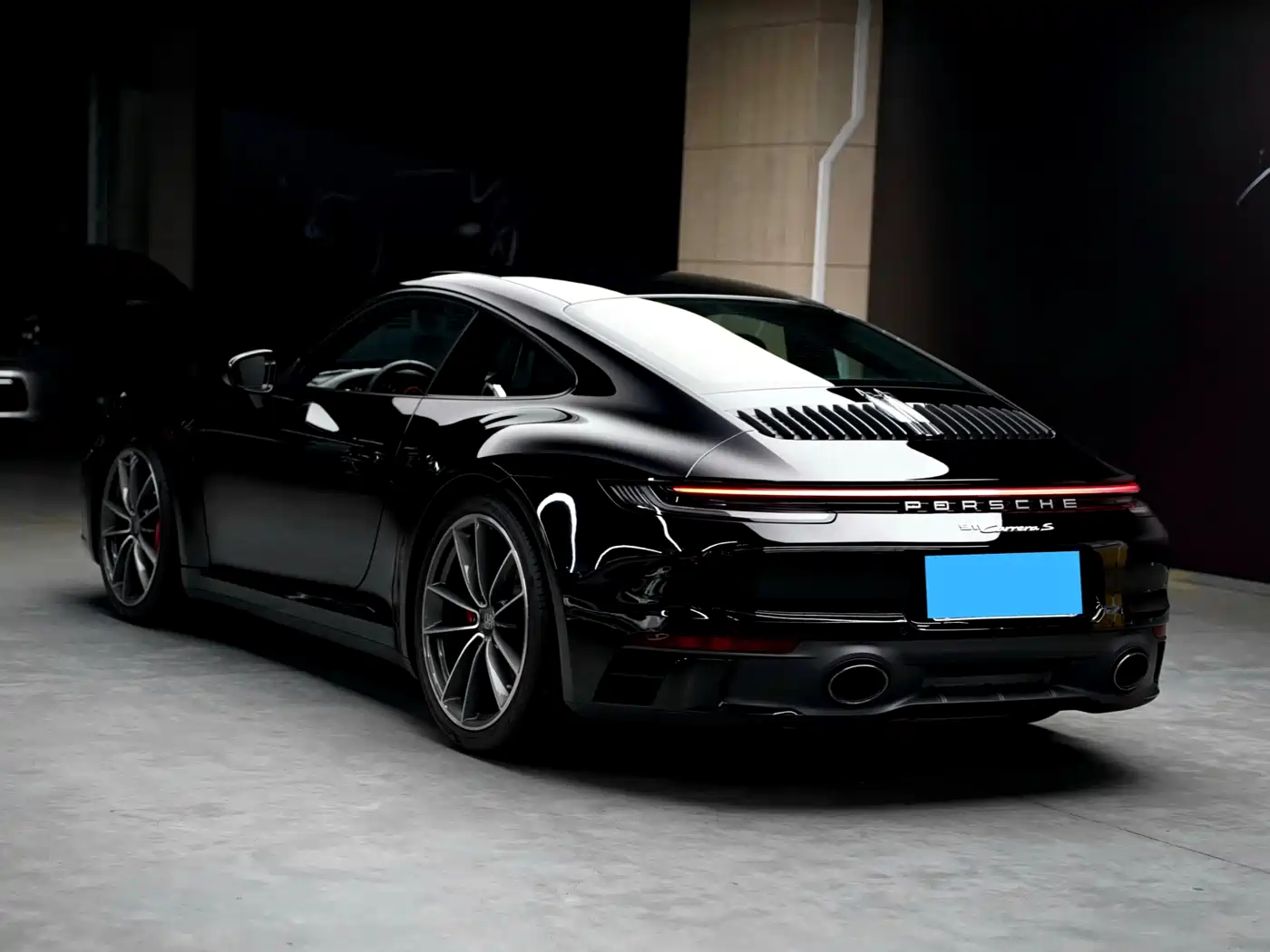 PORSCHE 911