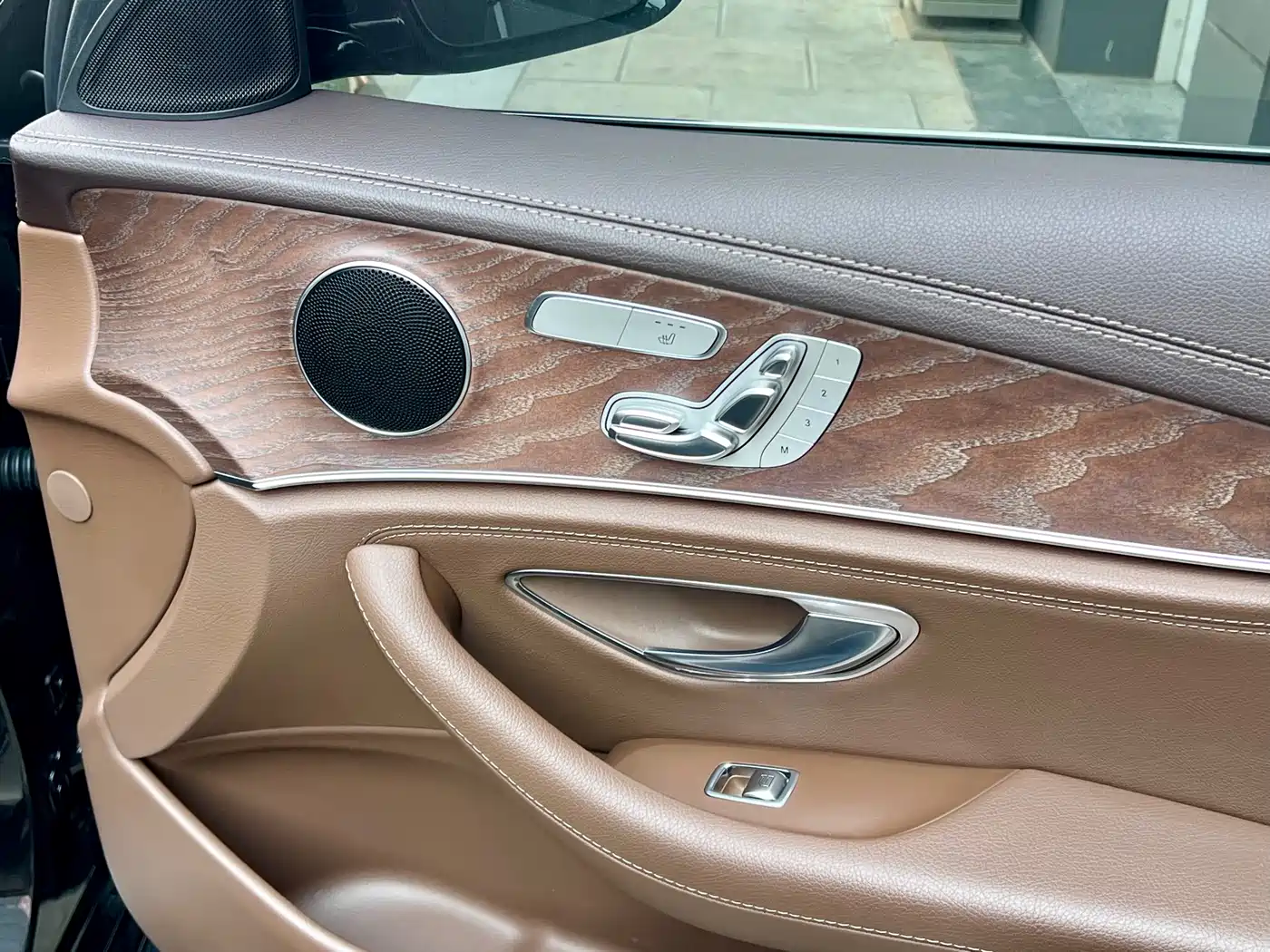 Mercedes-Benz E-Class 2021 E 300 L Fashion фото 41