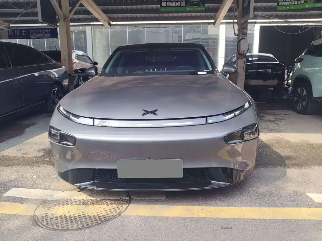 Фото 2 - XPeng P7