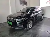 Photo 2 - Jeep Cherokee