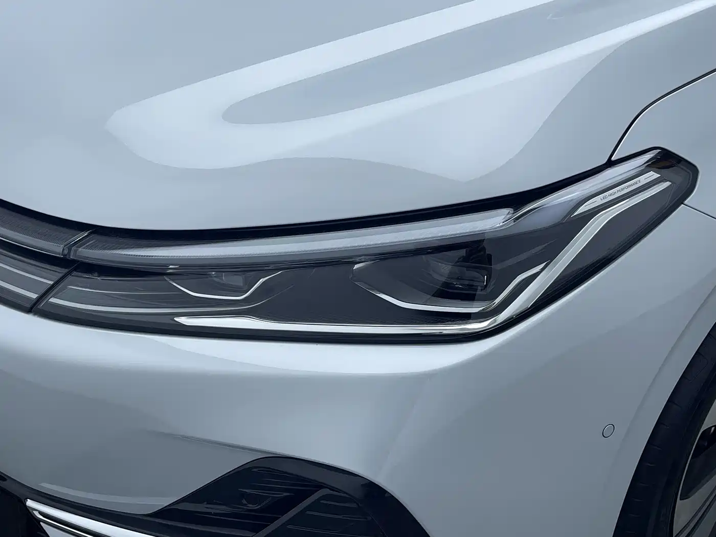 Geely Galaxy Galaxy A7 2025 EM-i 150km Explorer+ Edition фото 10