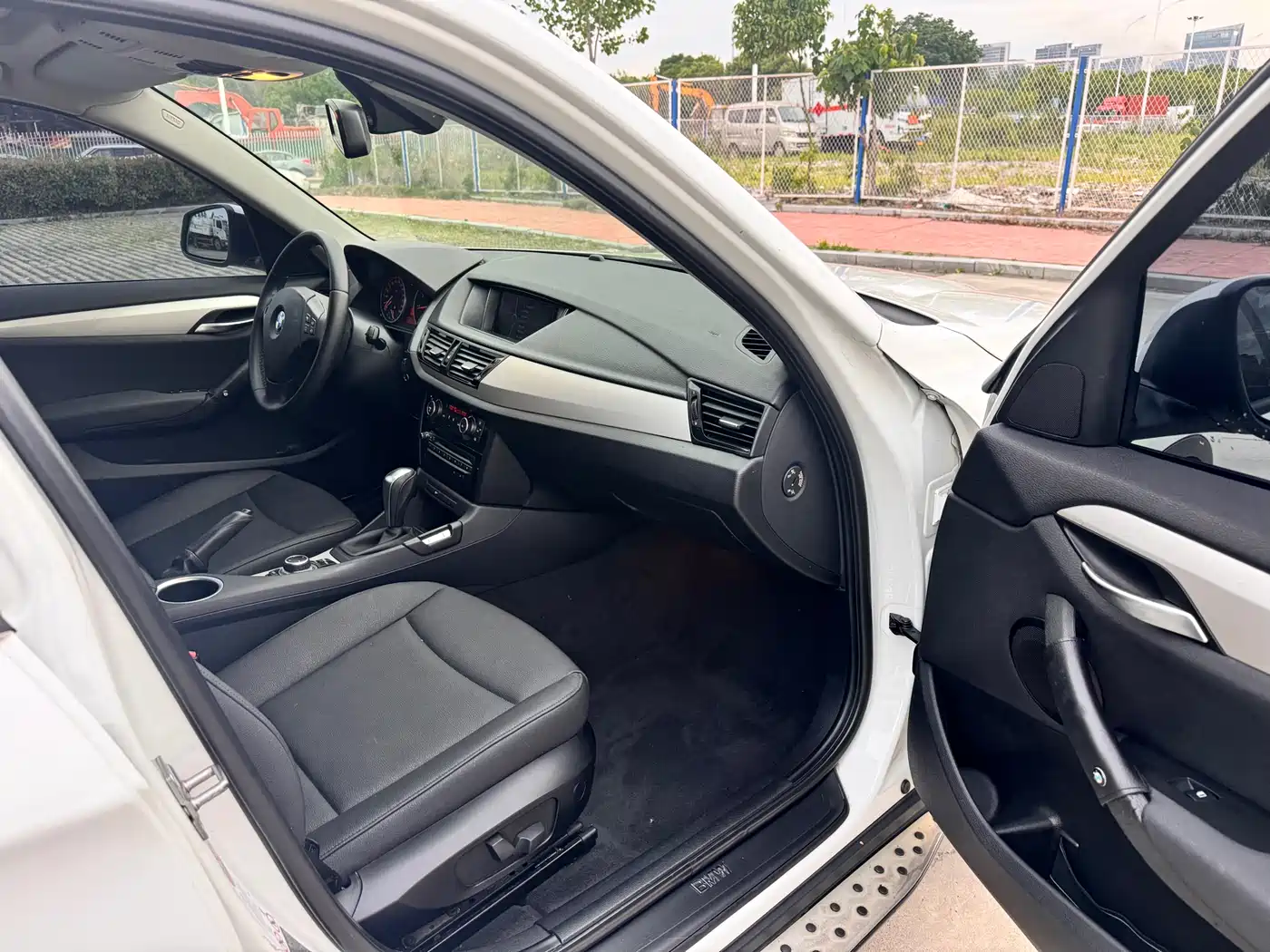 BMW X1 (Import) 2012 sDrive18i Luxury фото 13