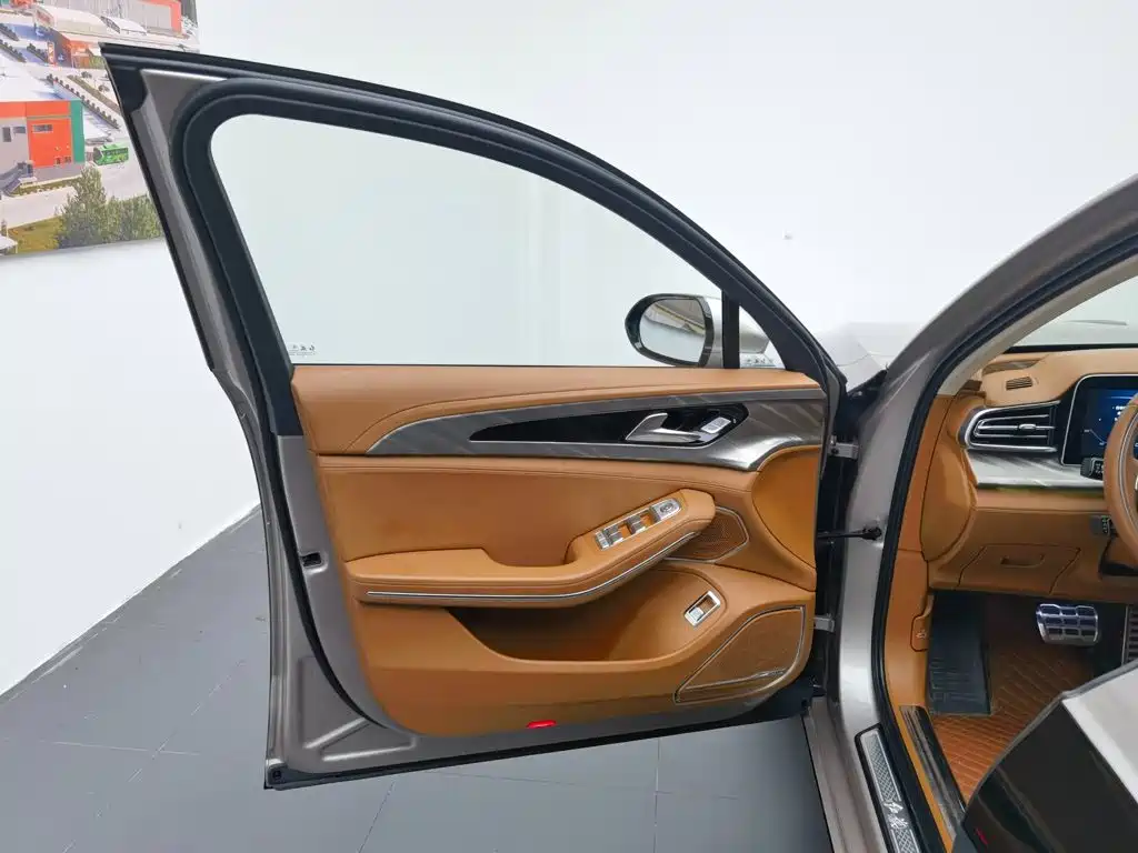 Hongqi H9, миниатюра 16