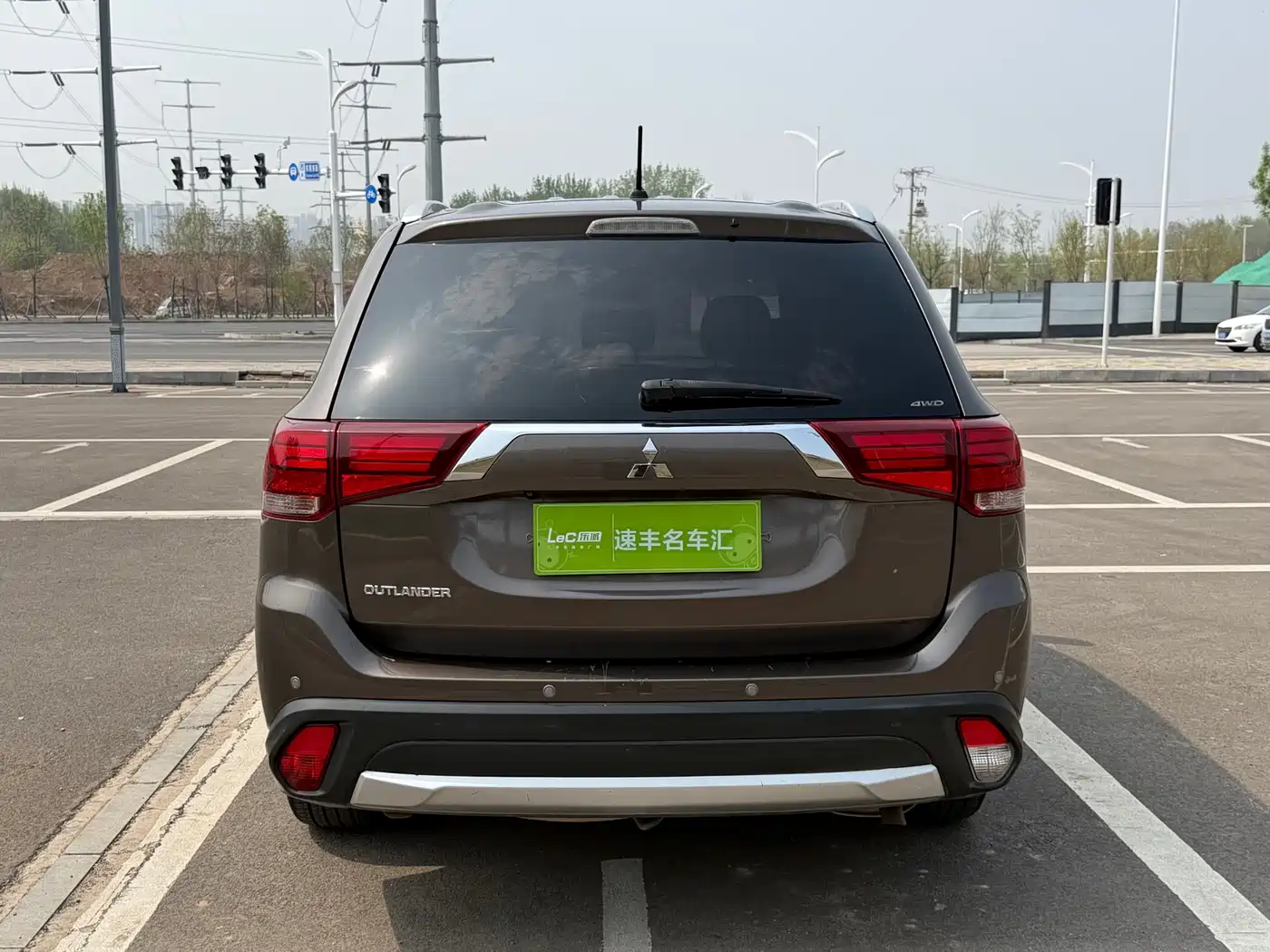 Mitsubishi Outlander (Import) 2016 2.4L 4WD Elite 5-seater фото 5