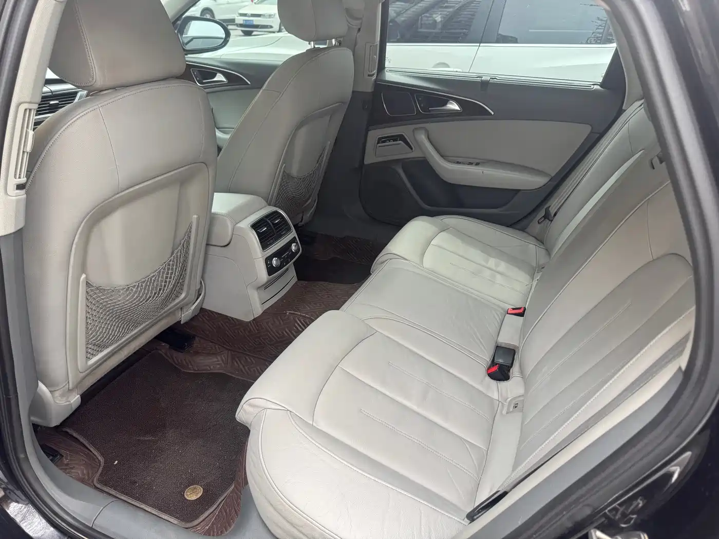Audi A6L 2012 30 FSI Comfort фото 6