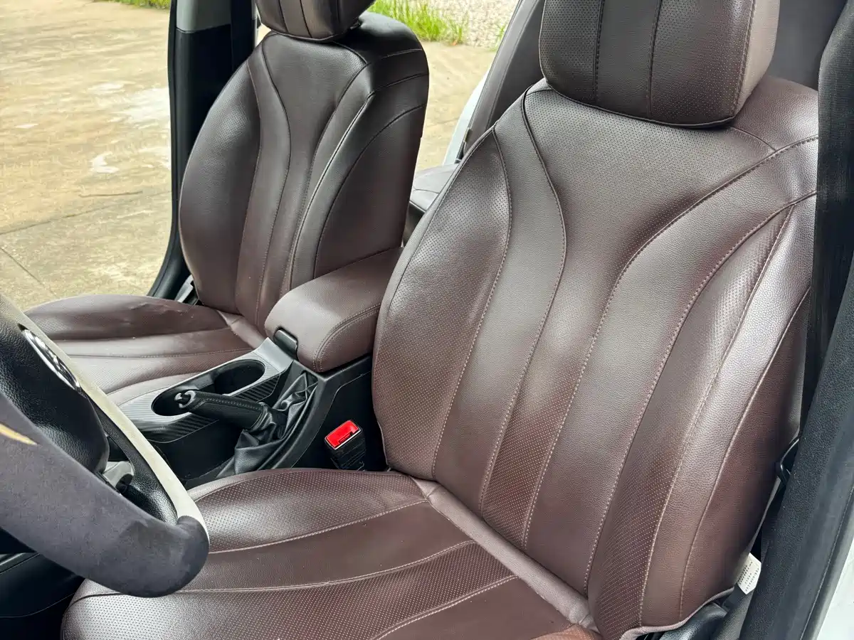 Soueast A5 Wing Dance 2020 2019 1.5L CVT Luxury Edition China V