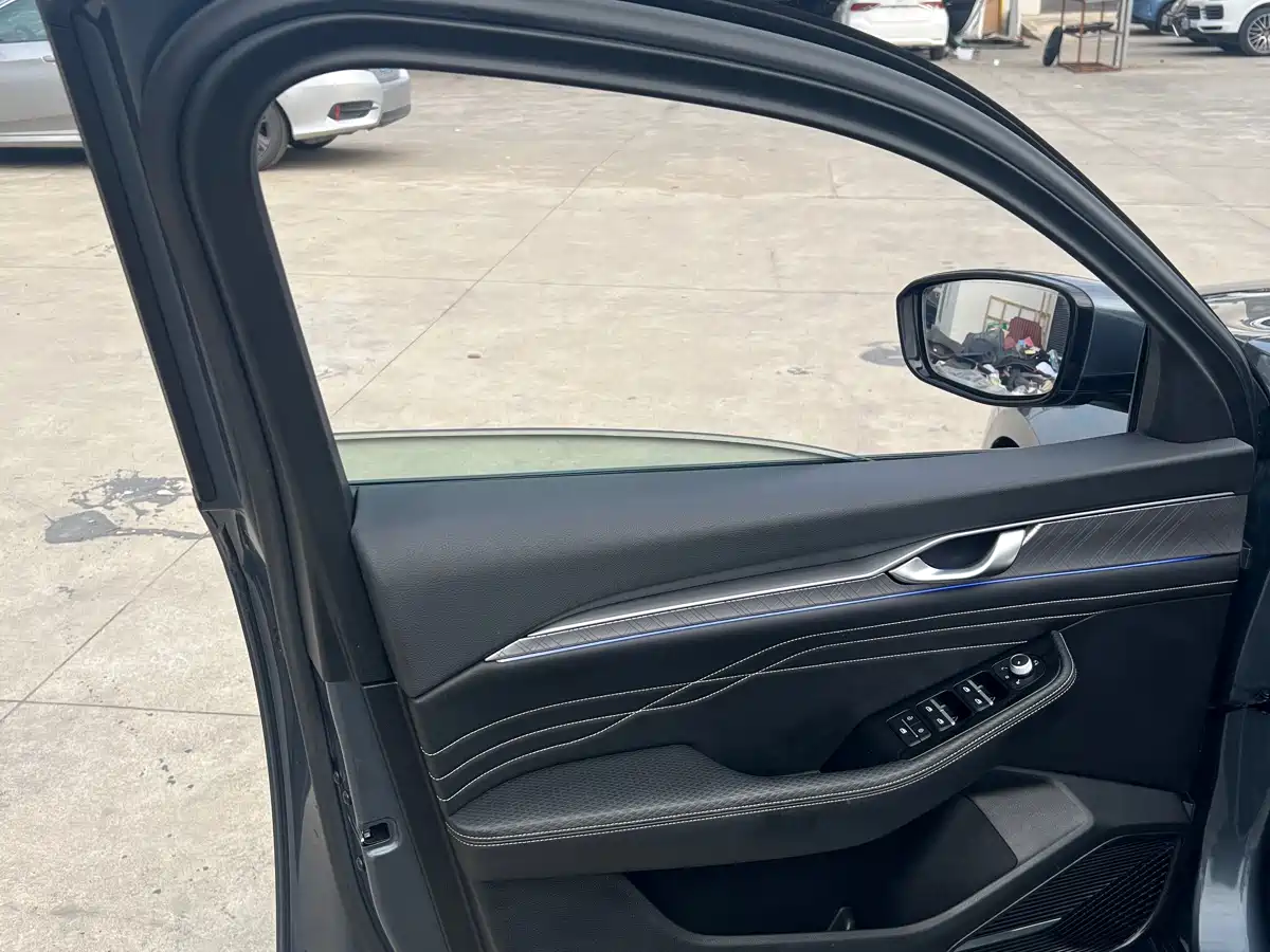 GEELY AUTOMOBILE XINGRUI