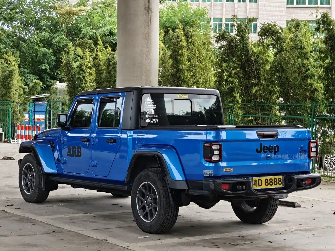 Jeep Gladiator 2023 2022 3.6L Pioneer Edition