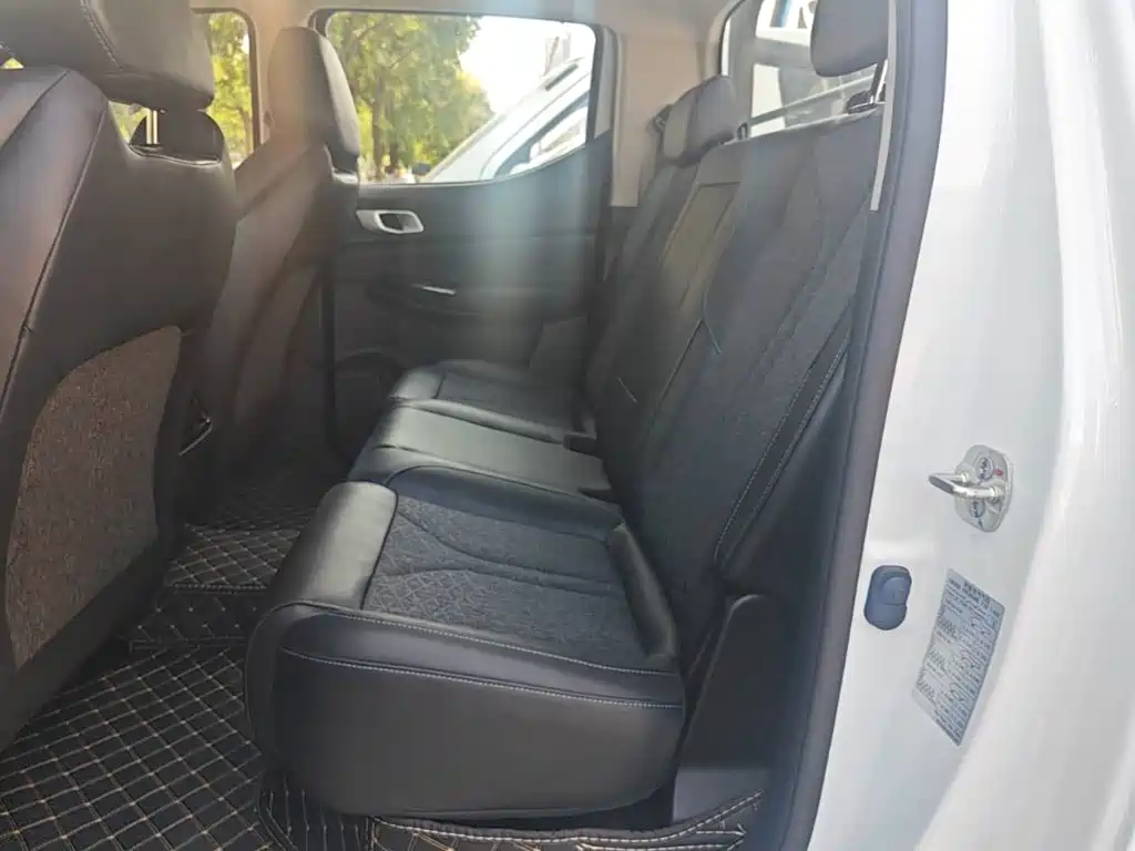 Changan Hunter 2025 2024 Warrior Edition Luxury Dual Motor AWD Extra Long Box